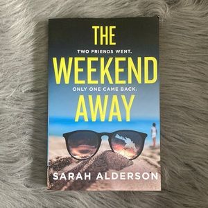 📚3/$25 Books The Weekend Away